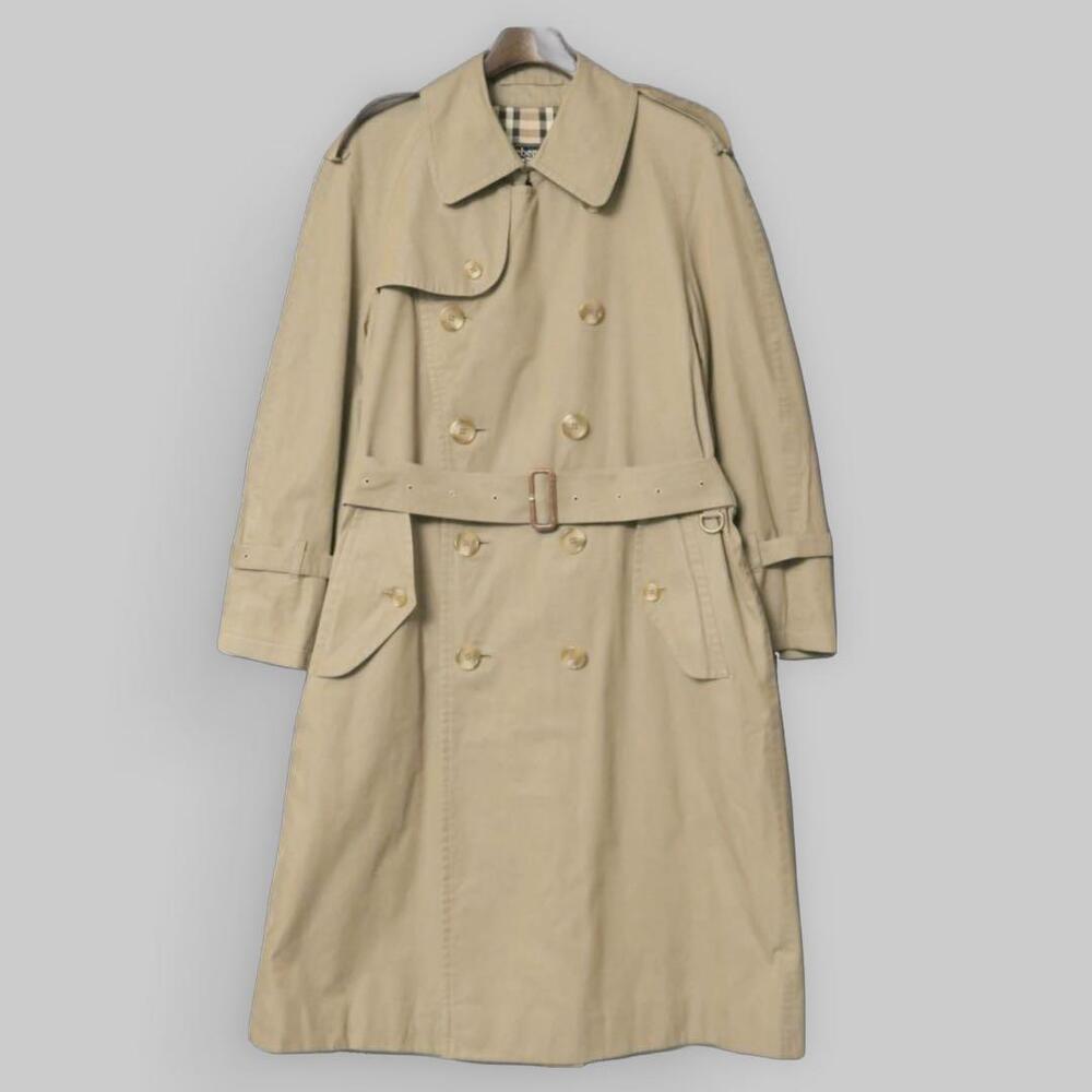 Burberry trench coat Woman from Japan