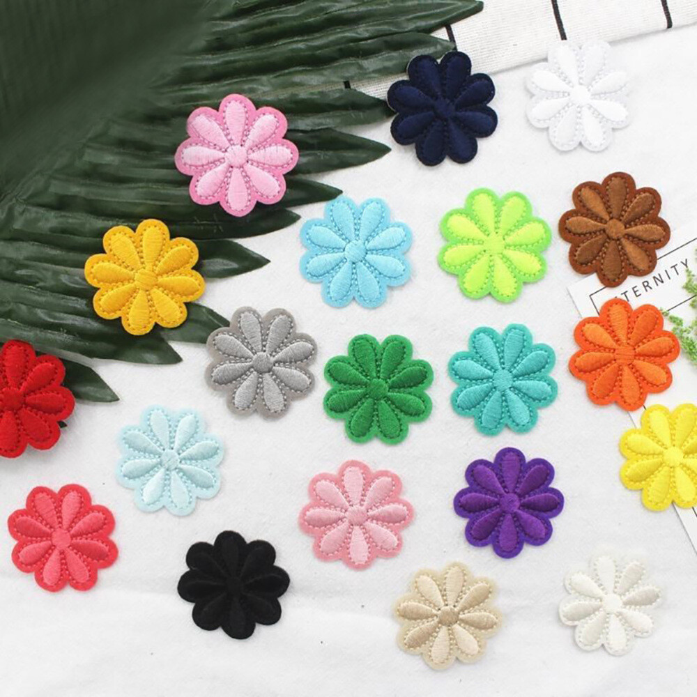 20 Pcs Iron On Embroidery Flowers Decorative Appliques Daisy Applique