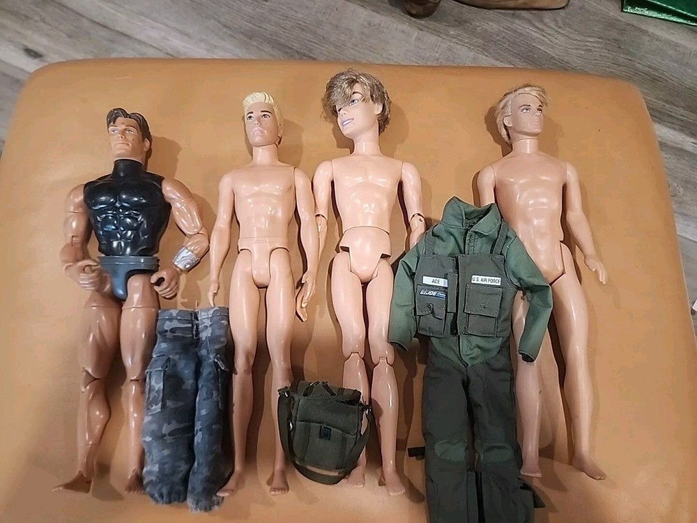 Vintage GI Joe Dolls / Lot