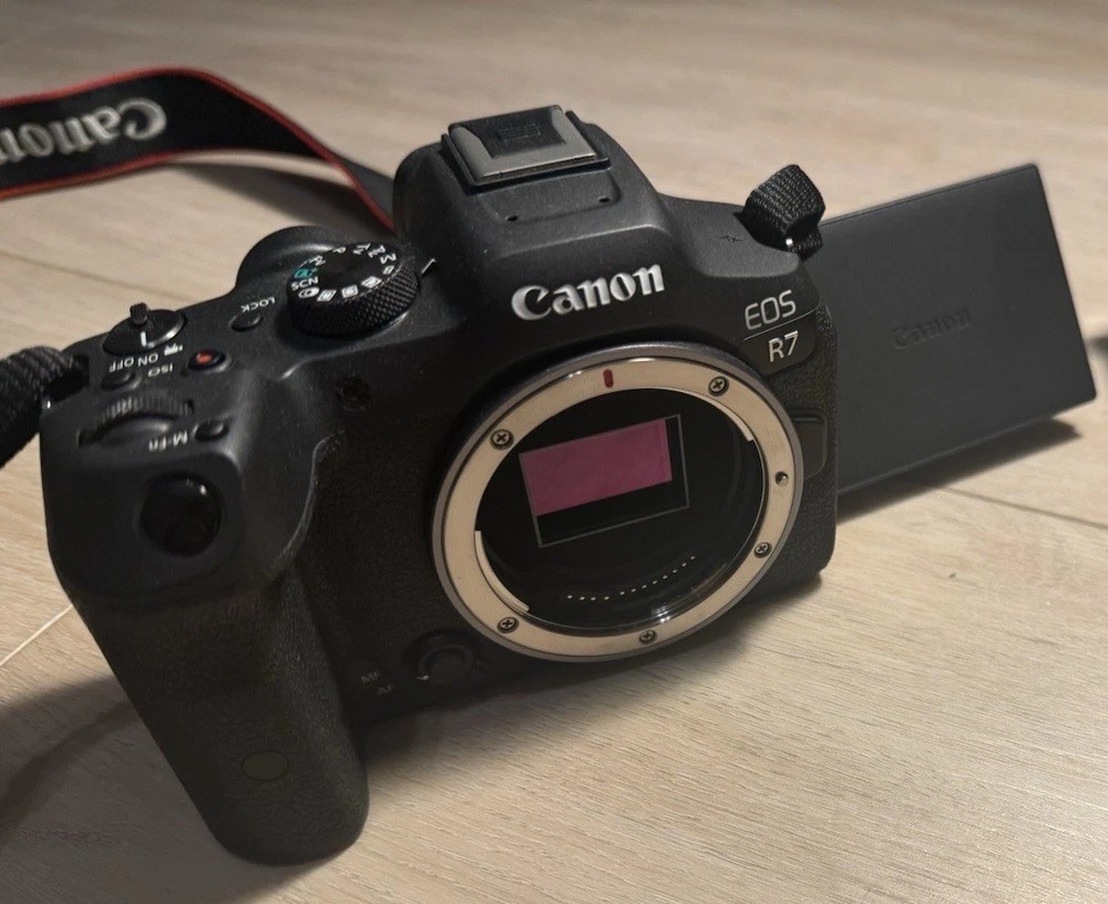 Canon EOS R7 Mirrorless Digital Camera Black (CAMERA ONLY)