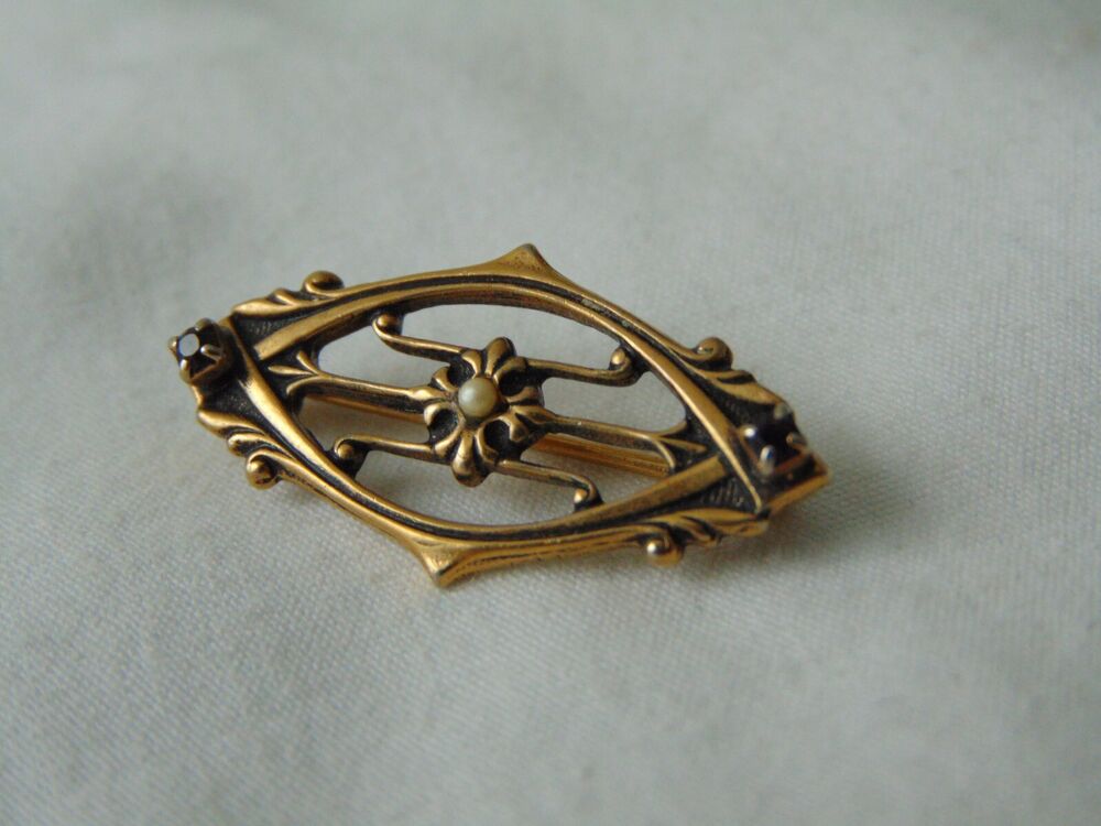 antique Victorian gold filled sapphire crystals seed pearl brooch