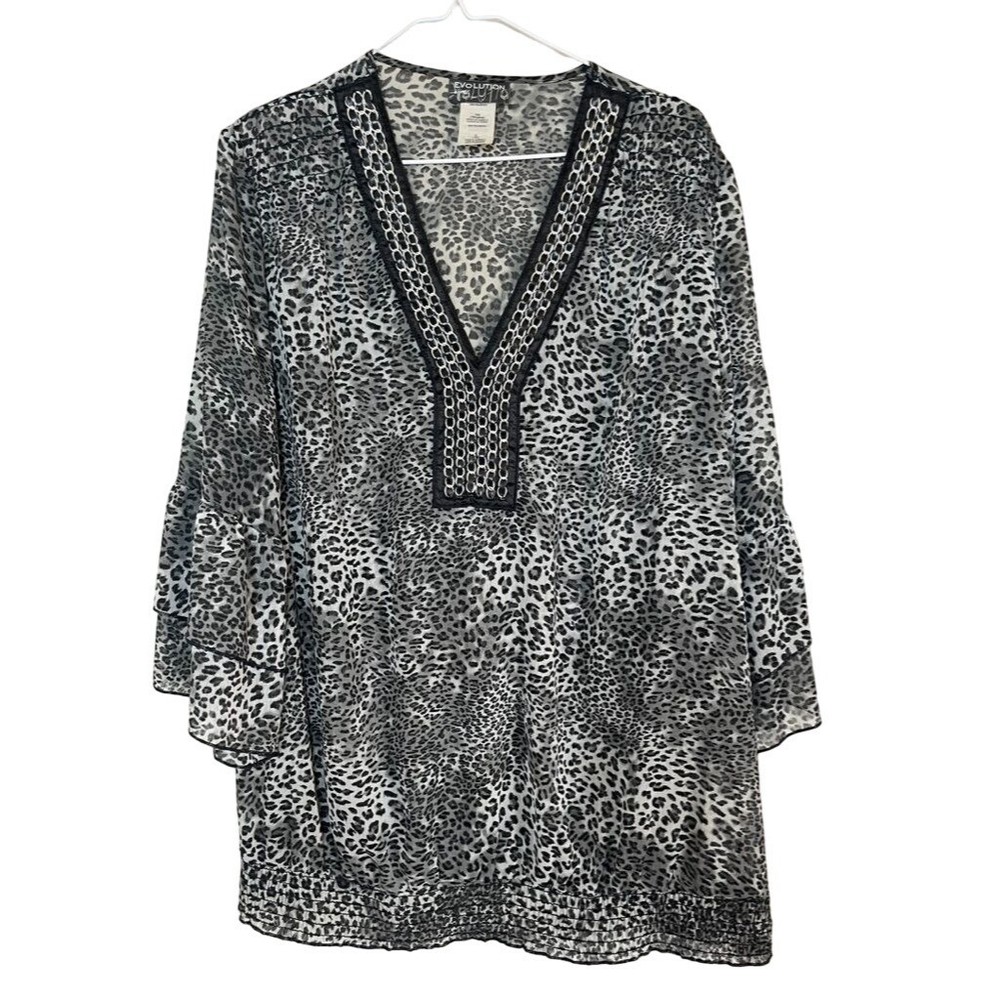 Evolution Top Women 1X Black V Neck Metallic Chain Braided Animal Print Leopard