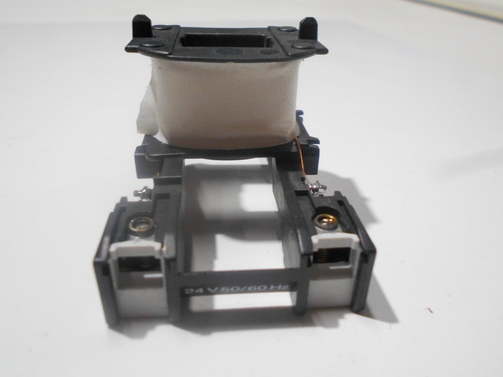 NEW KLOCKNER-MOELLER DIL 0M  24V 50Hz/60Hz Contactor Coil