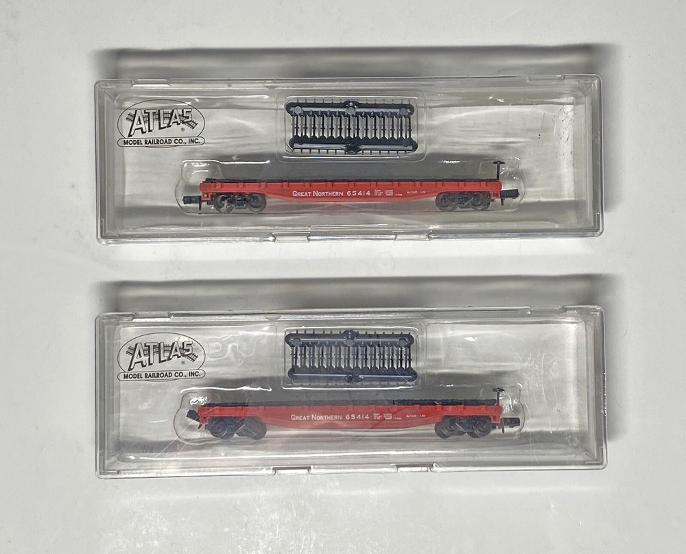 Set of Two (2) Atlas N Scale Great Northern Flat Cars in the original box #3807