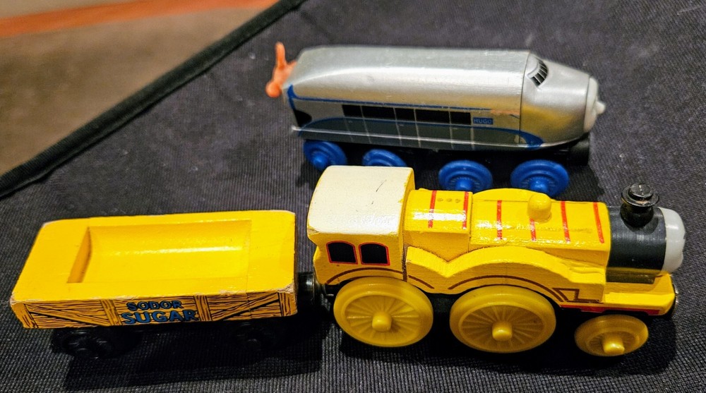 Thomas Wooden Railway Hugo Zeppelin Blimp Engine with Molly and Sugar Barrel