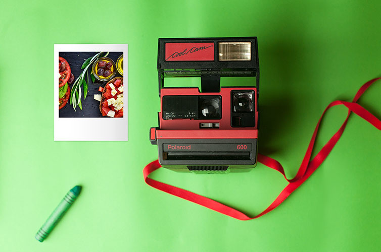Vintage Polaroid Coolcam 600 Instant Film Camera in Red and Black