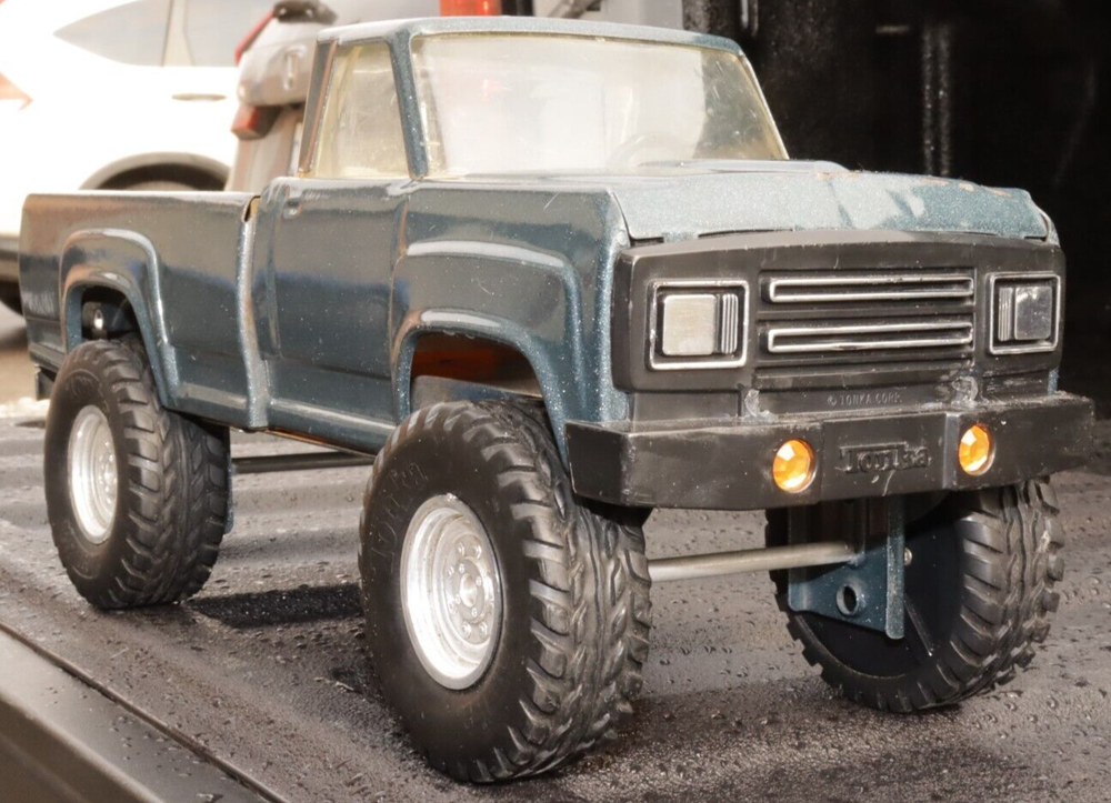 Tonka Pickup Truck straight side bed 4x4 lifted pressed steel