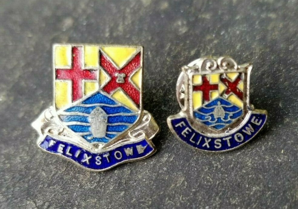 2 FELIXSTOWE Lot Set England Crest City Travel Souvenir Vintage Hat Lapel Pins