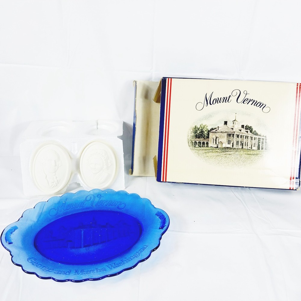 Vintage Mount Vernon Avon Blue Glass Dish With Soaps New In Box
