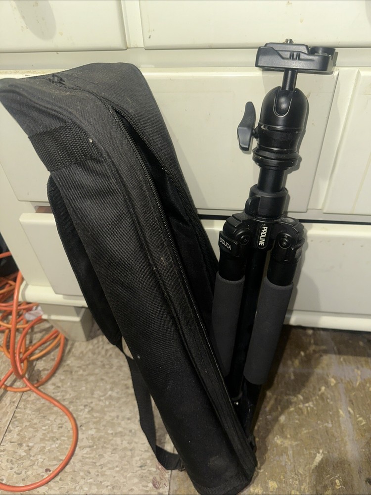 DOLICA AX620B100 Tripod