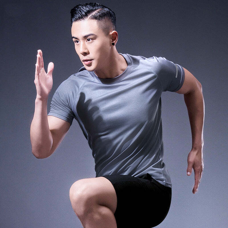 Quick-drying Men's Sports Fitness Short-sleeved Loose Large Size Breathable