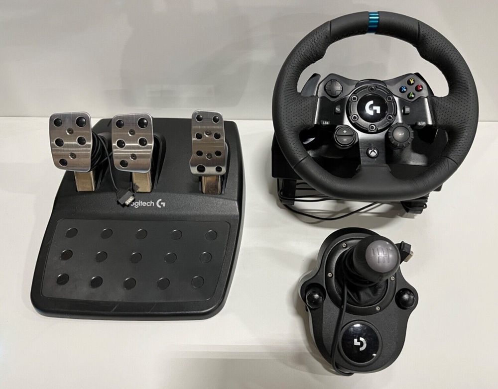 Logitech G923 Racing Wheel and Pedals for Xbox, With a Driving Force Shifter