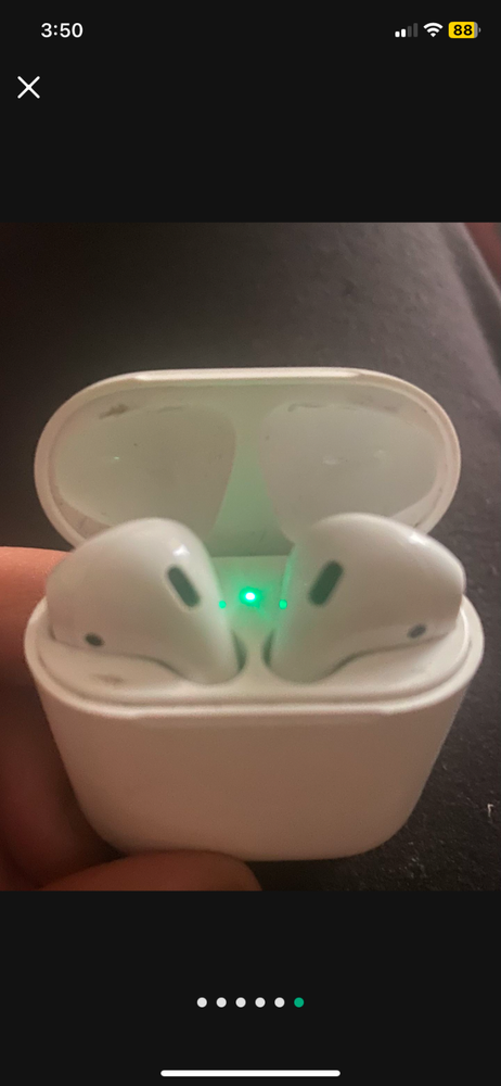 White Apple AirPods Without Charger in Good Condition