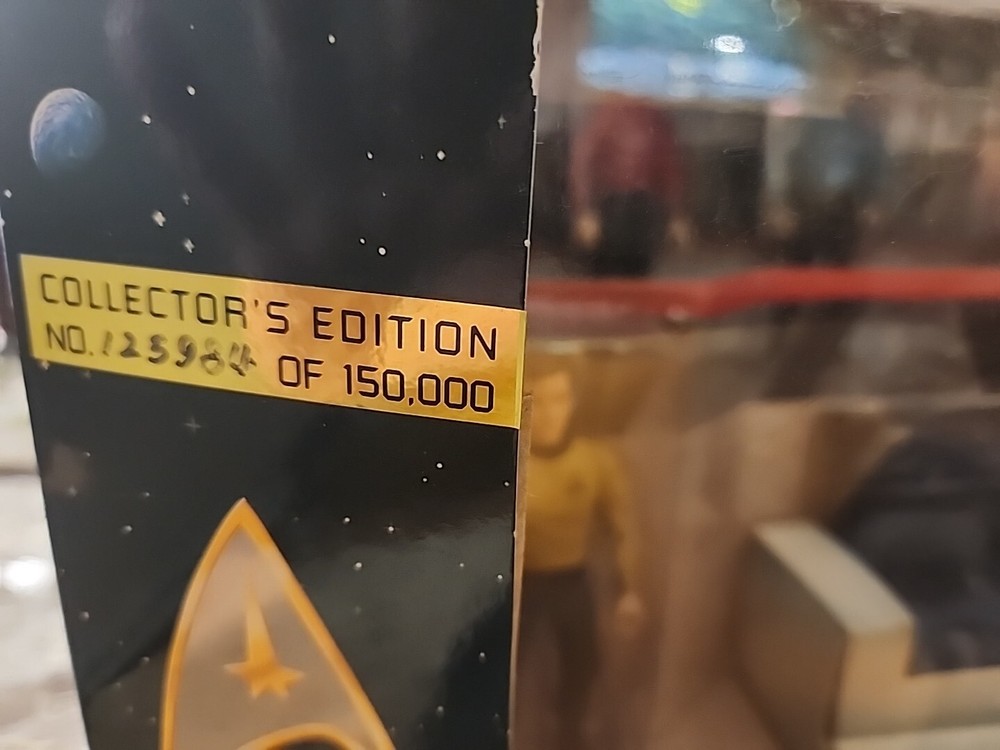 1993 Playmates LIMITED EDITION Star Trek Classic Collector Figure Set. NIB