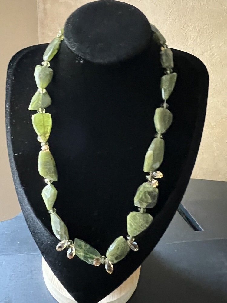 Stunning Green Semiprecious Gemstone Beaded Necklace