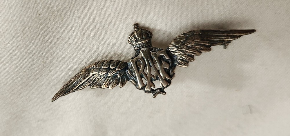 STERLING BRITISH ROYAL AIR FORCE BROOCH WW2 RAF