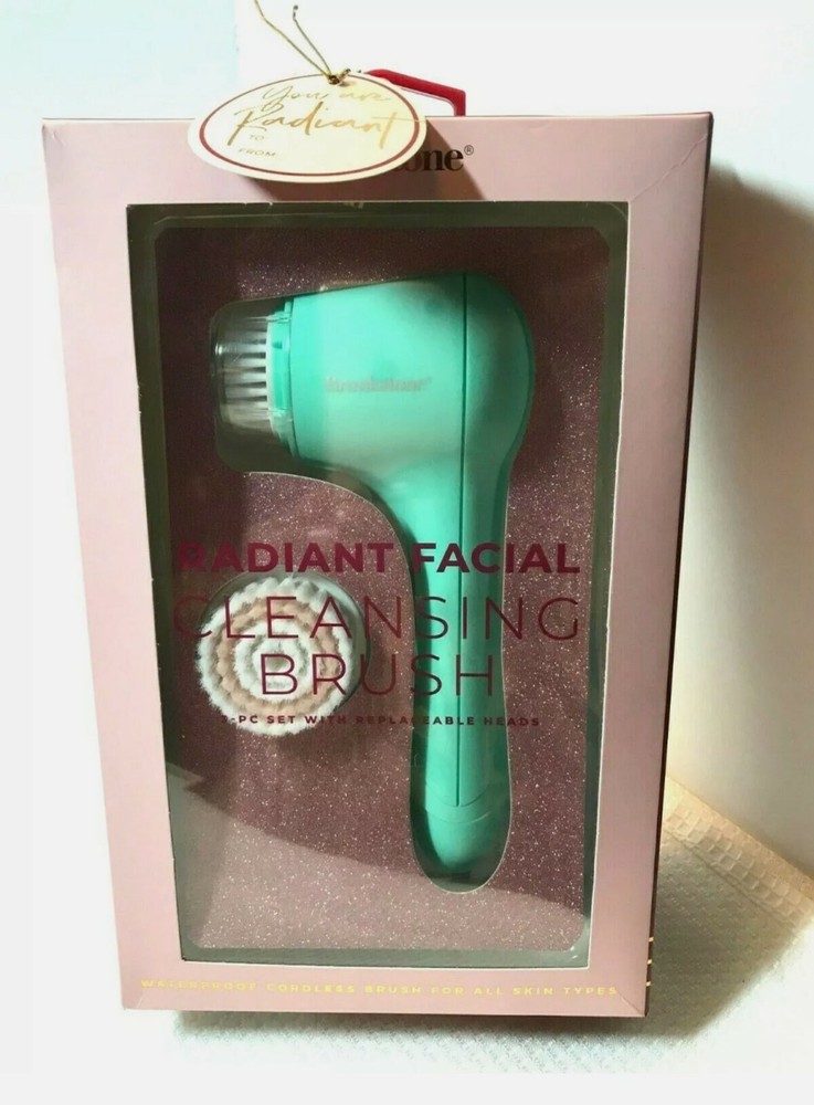 New Radiant Facial Cleansing Brush 3 Piece Set With Replaceable Heads