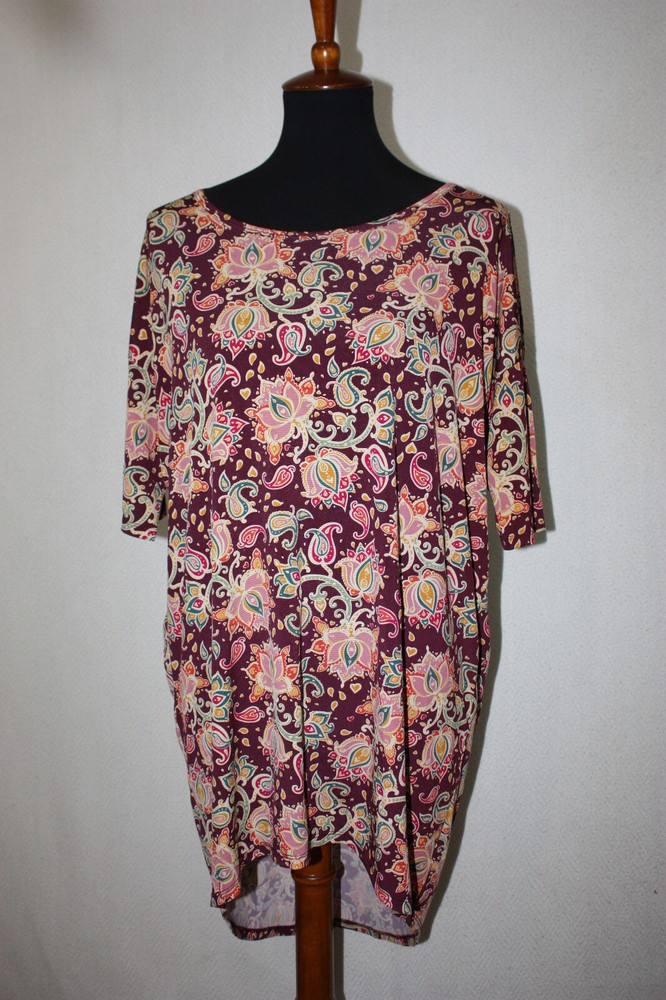 LuLaRoe Size XS Top Irma Tee Colorful Floral Paisley Print