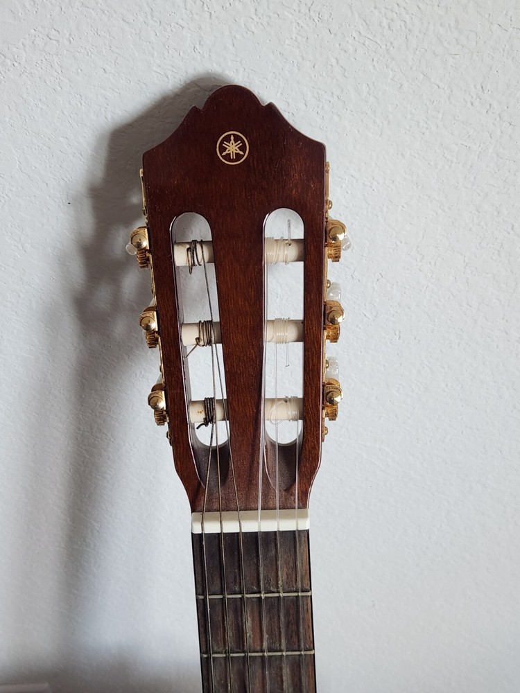 Yamaha C80 acoustic guitar with beautiful classic sound