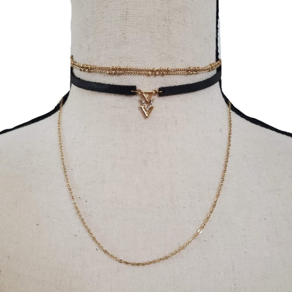 3 Triangles Choker Necklace