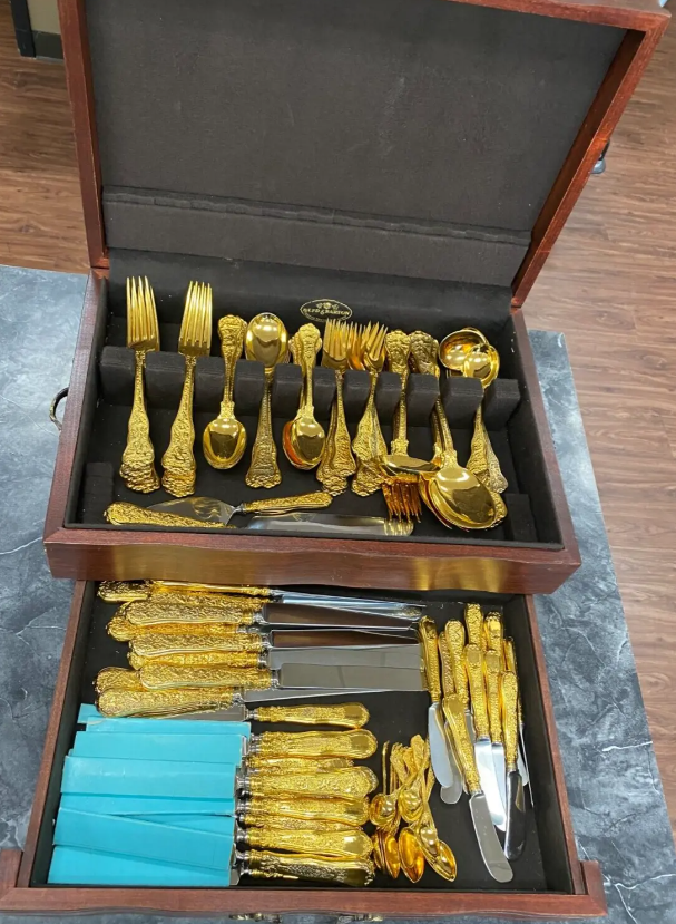 Exquisite Tiffany & Co. 109-Piece Olympian Gold Vermeil Sterling Flatware Set fr