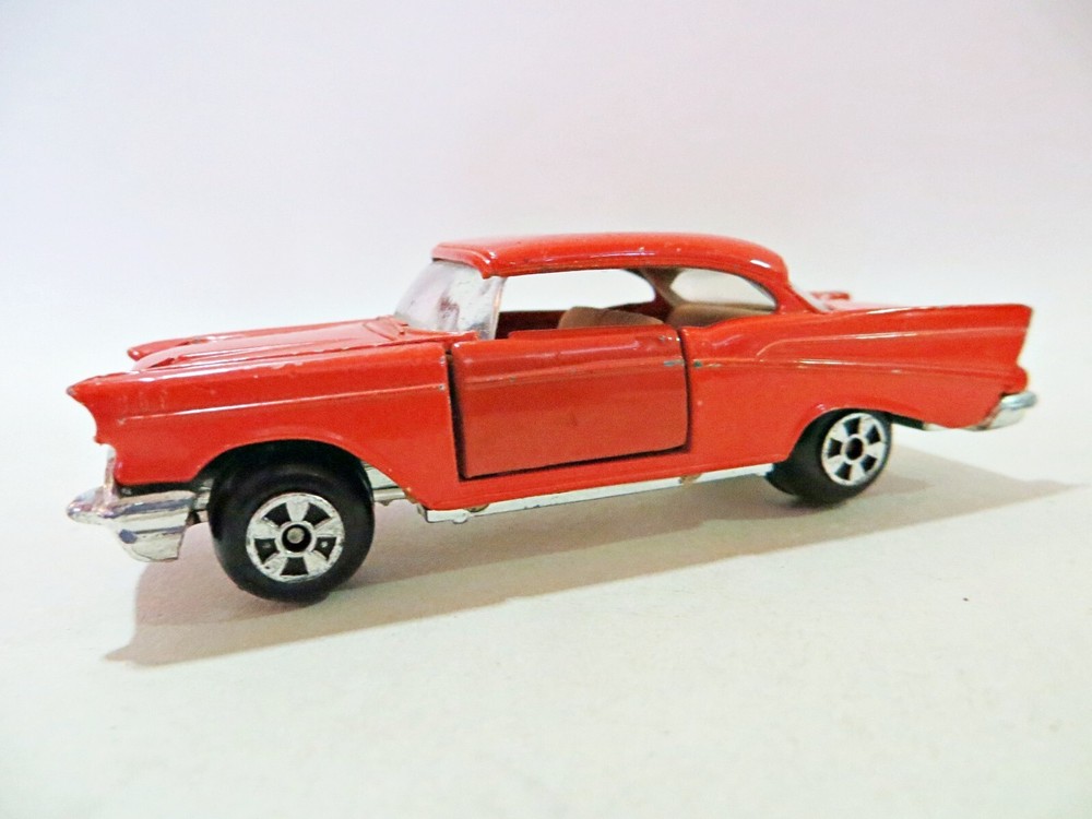 ERTL REPLICA SERIES '1957 '57 CHEVY/CHEVROLET - ORANGE' 1:64. EXCELLENT.