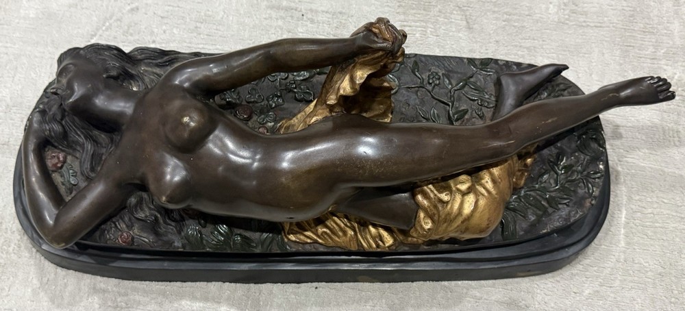 Femme Piquee Par Un Serpent Bronze Statue Eduardo Rossi Signed Woman Laying Nude