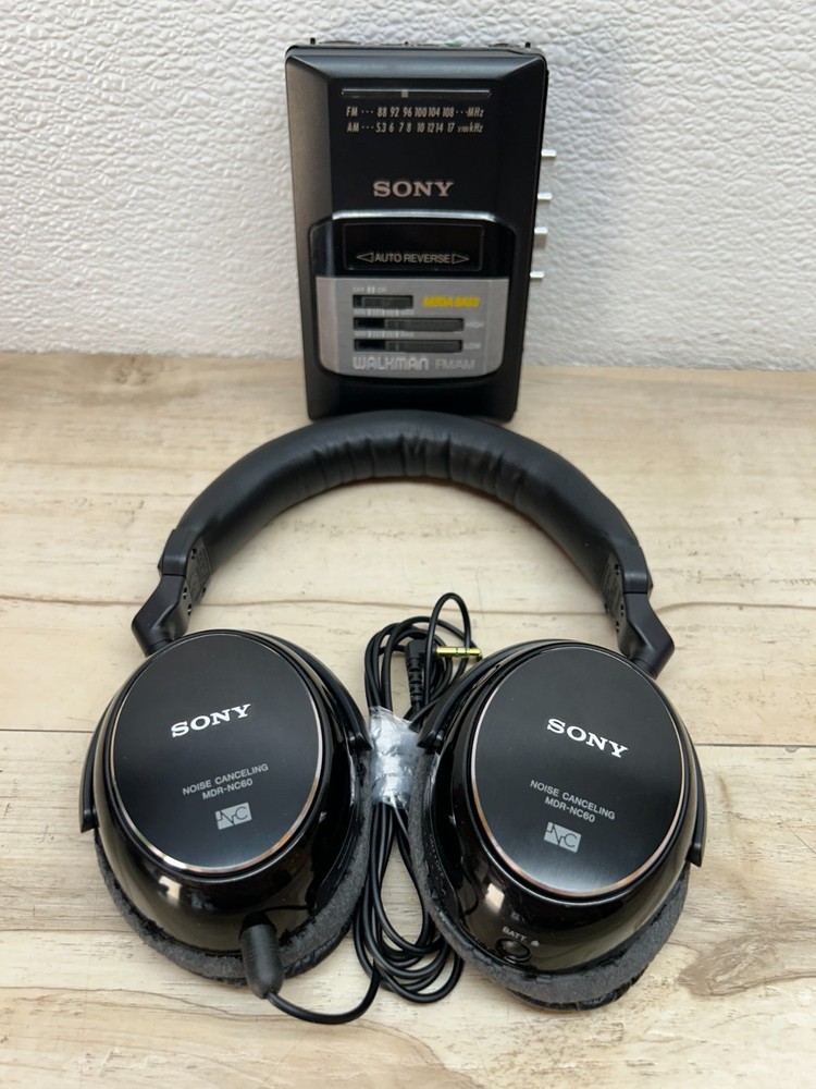 Vintage Sony Mega Bass WM-AF50 Radio Cassette Walkman with Original Headphones