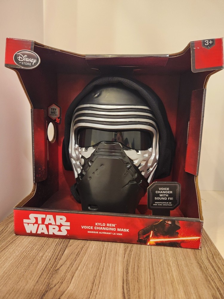 Disney Star Wars Kylo Ren Voice Changing Mask / Helmet - NEW In Box