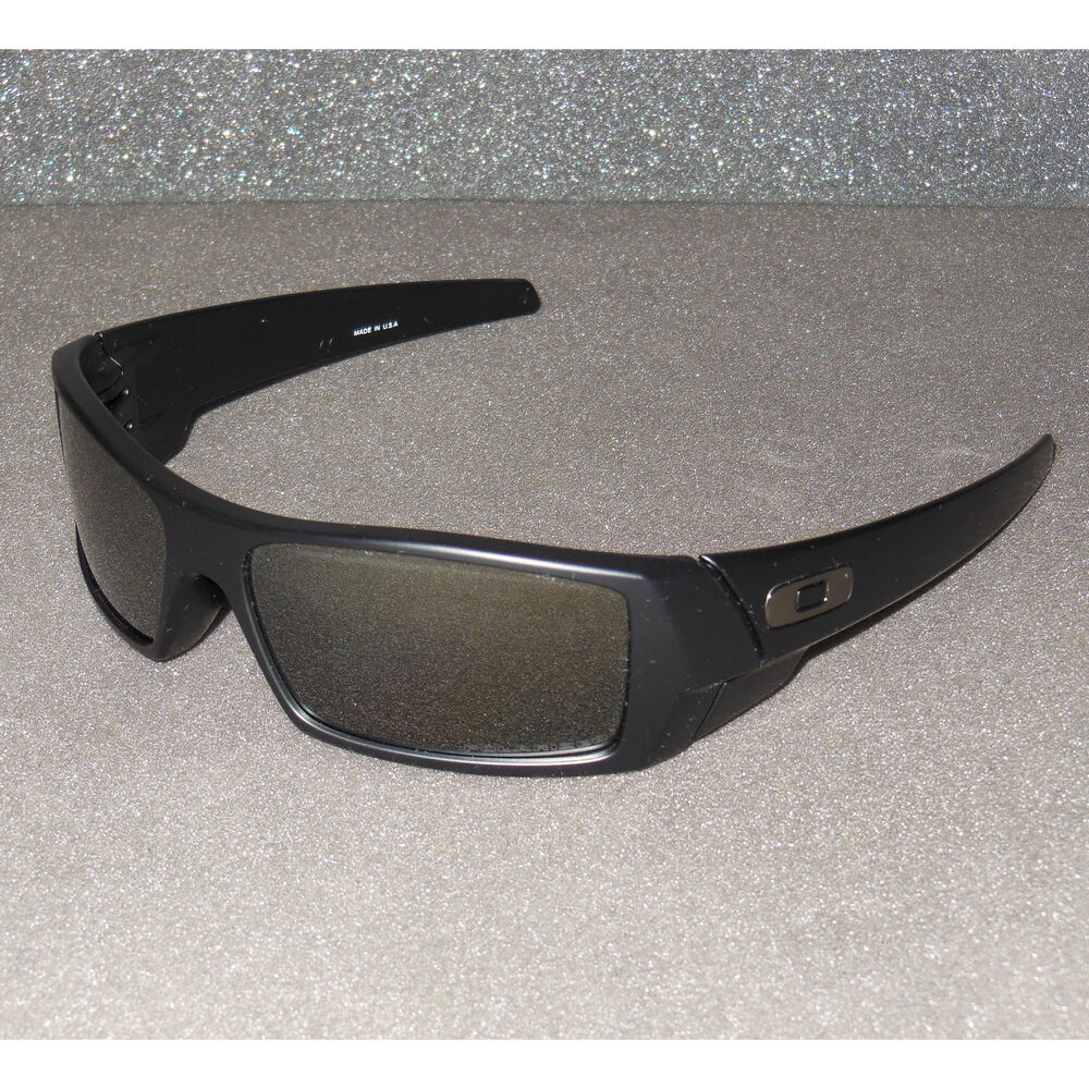 New Oakley Gascan Sunglasses Matte Black/Black Iridium POLARIZED USA Gas Can