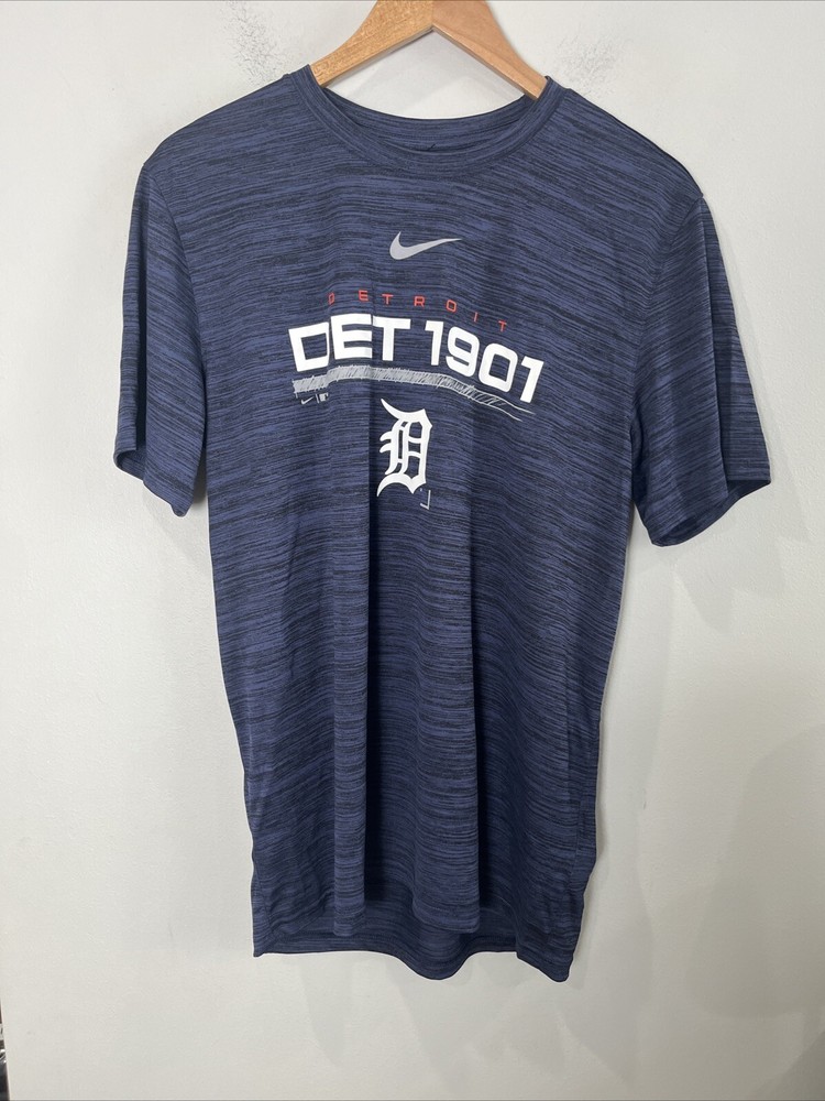 NIKE New York Yankees Navy Blue Tee Top Short Sleeves Crew DriFit Size M