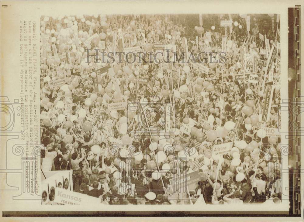 1972 Press Photo Delegates celebrate the nomination of President Nixon, Florida