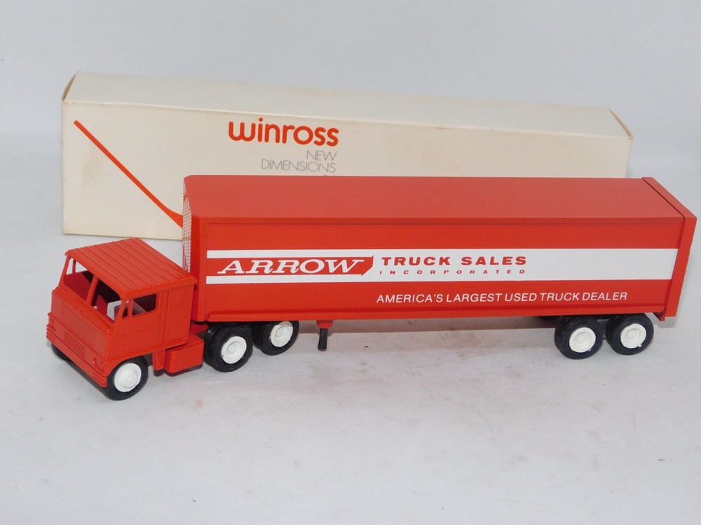 Arrow TRUCK DEALER INCORPORATED Winross Diecast Model 1/64