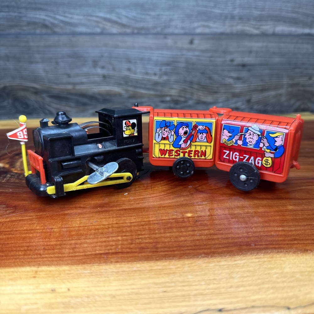 Vintage Zig Zag Train Wind-up Western Comic Express made In Korea *read