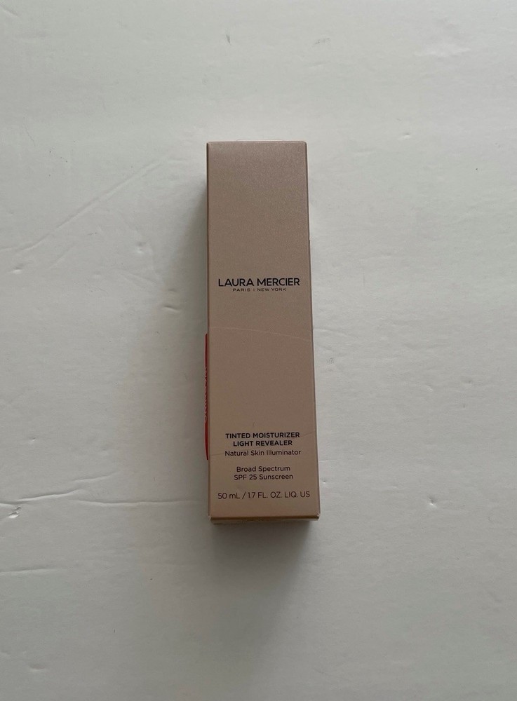 Laura Mercier Tinted Moisturizer SPF 25 Light Illuminator in 3N1 Sand 1.7 oz