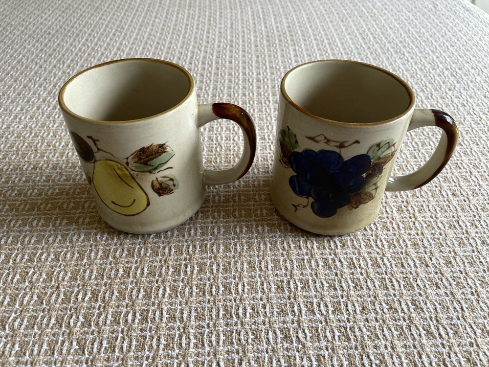 SET of 2 Sunnycraft Vintage Stoneware Mugs Hand Crafted in Korea Grapes, Pears