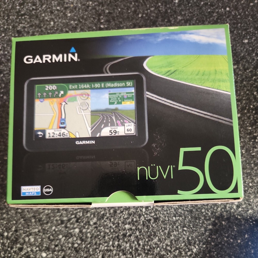 Garmin Nuvi 50 5-Inch GPS Navigation System with Accessories
