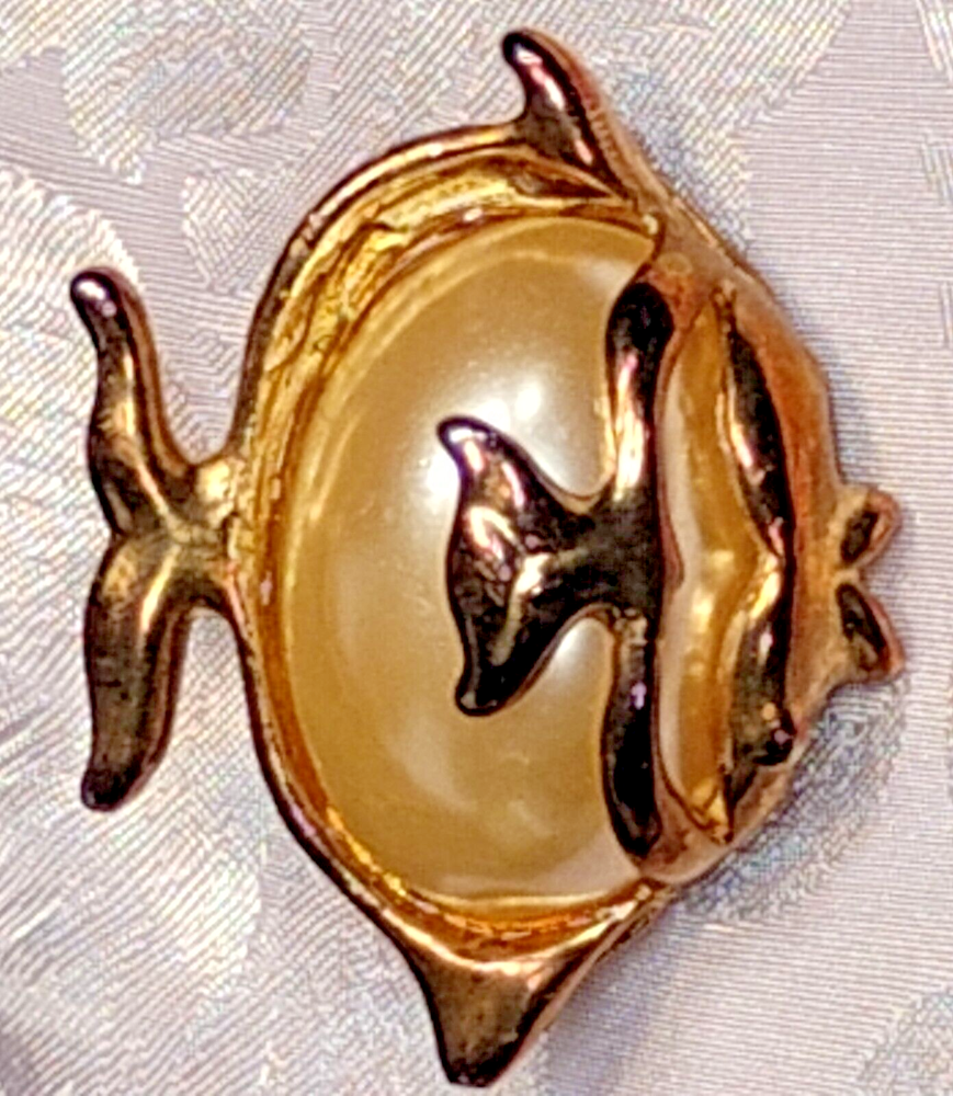 Vintage Gold Tone Fish Brooch with Pearl Jelly Belly - Fishing Pin