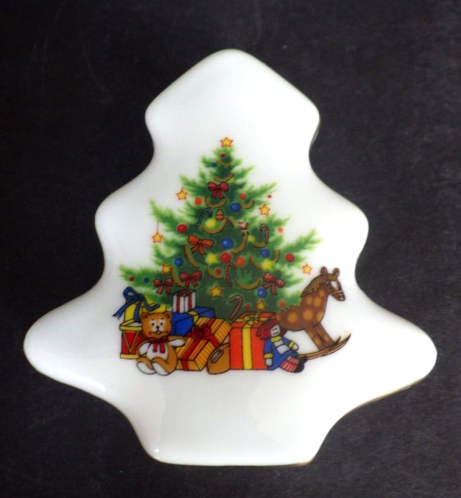 Vintage Papal Japan Porcelain Trinket Box with Christmas Tree Design-image