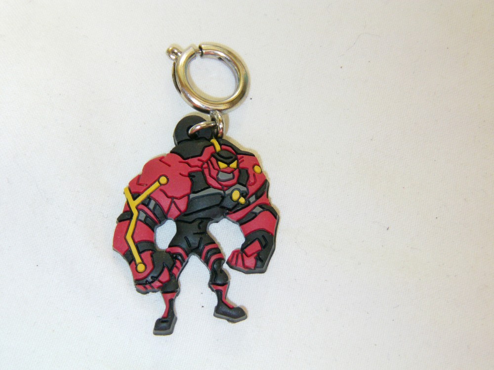 VINTAGE DC Comics Micro Mini Red Giant Symbol key chain