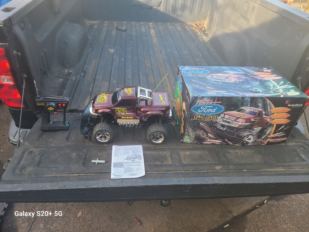 Vintage Radio Shack Ford F150 Digital Proportional Dual Motors RC Truck & Box