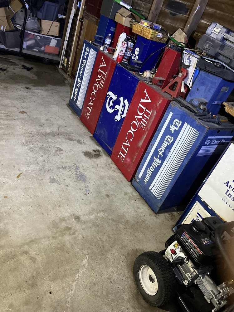 5 newspaper vending machines