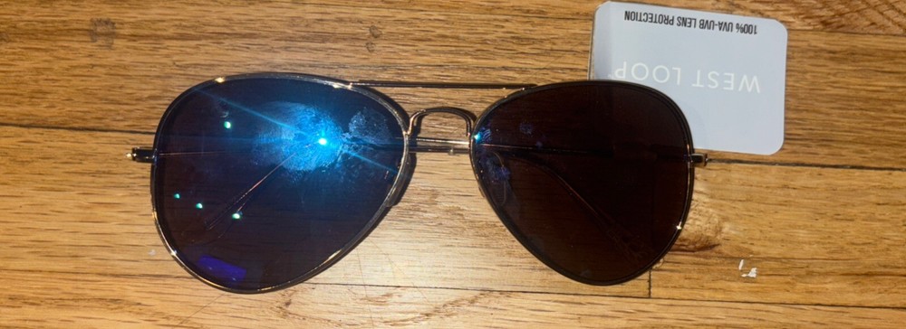 Brand New With Tags Unisex Gold West Loop Aviator Sunglasses