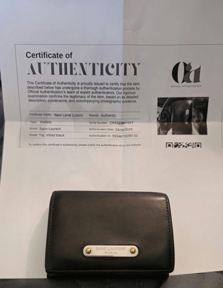 Saint Laurent Black Trifold Leather Wallet for Women