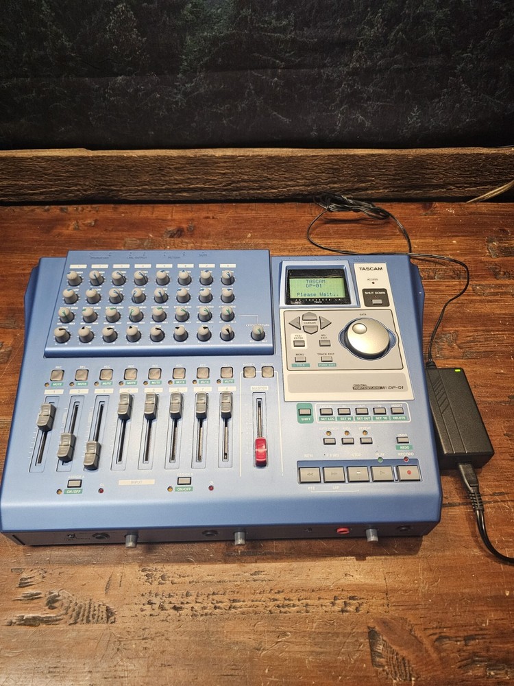 Tascam DP-01 Digital Recorder 8-Track Portastudio Home Music Studio Recording