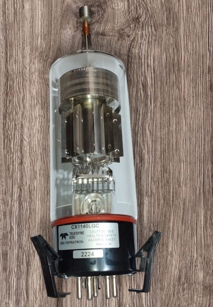 New DEUTERIUM THYRATRON CX1140LGC ; P/N: SE150078400, Teledyne e2v type