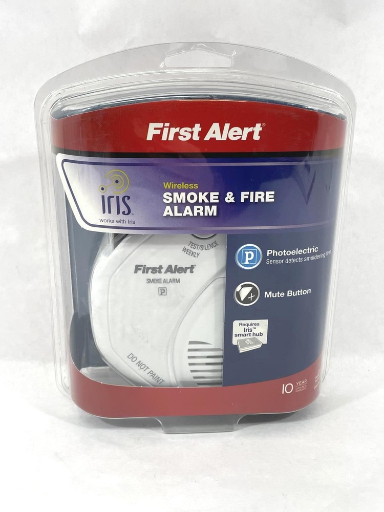 2013 First Alert Wireless Smoke and Fire Alarm Works Iris Compatible Batteries