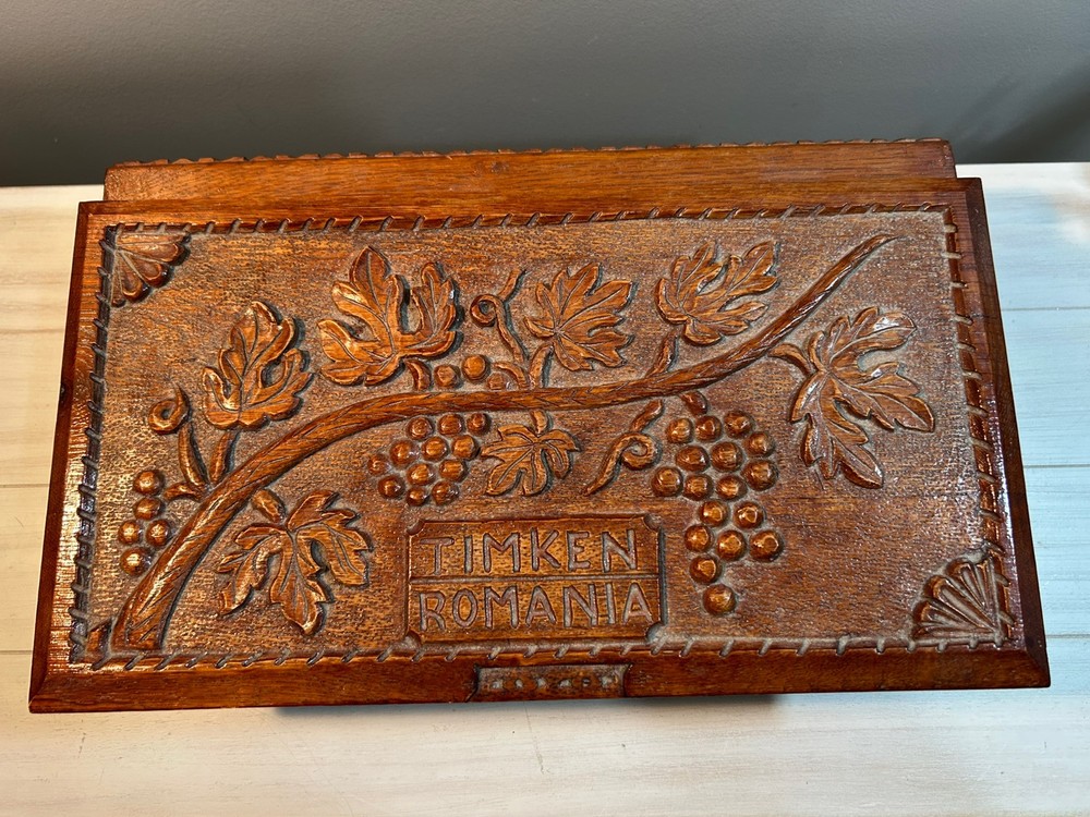 Vintage large hand carved Folk Art wood box with leaves and branches from Romania