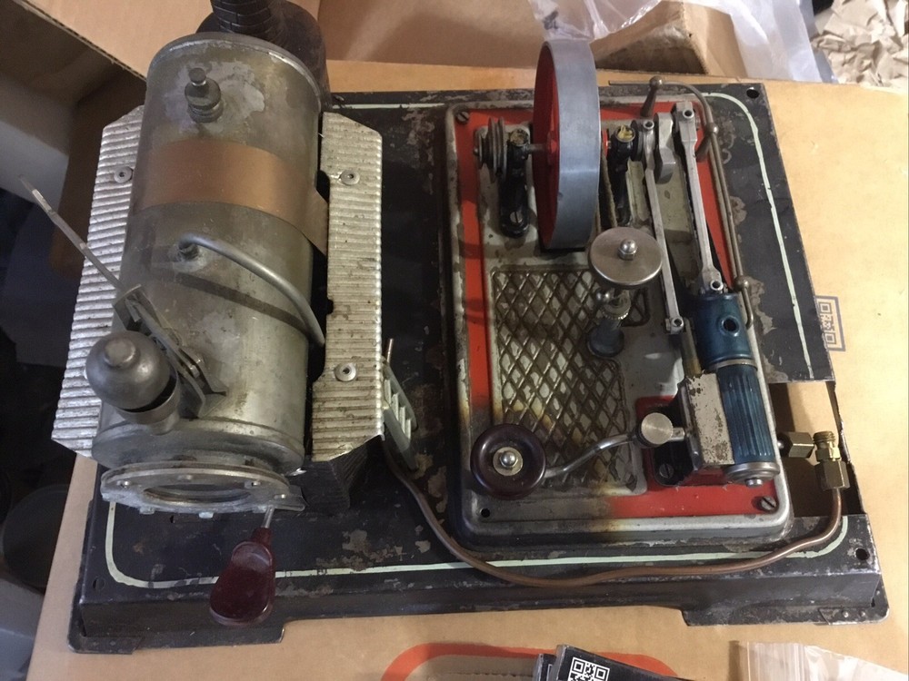 Vintage Tin Model Steam Engine Cylinder Oil 3 Esbit Solid Fuel Combustible