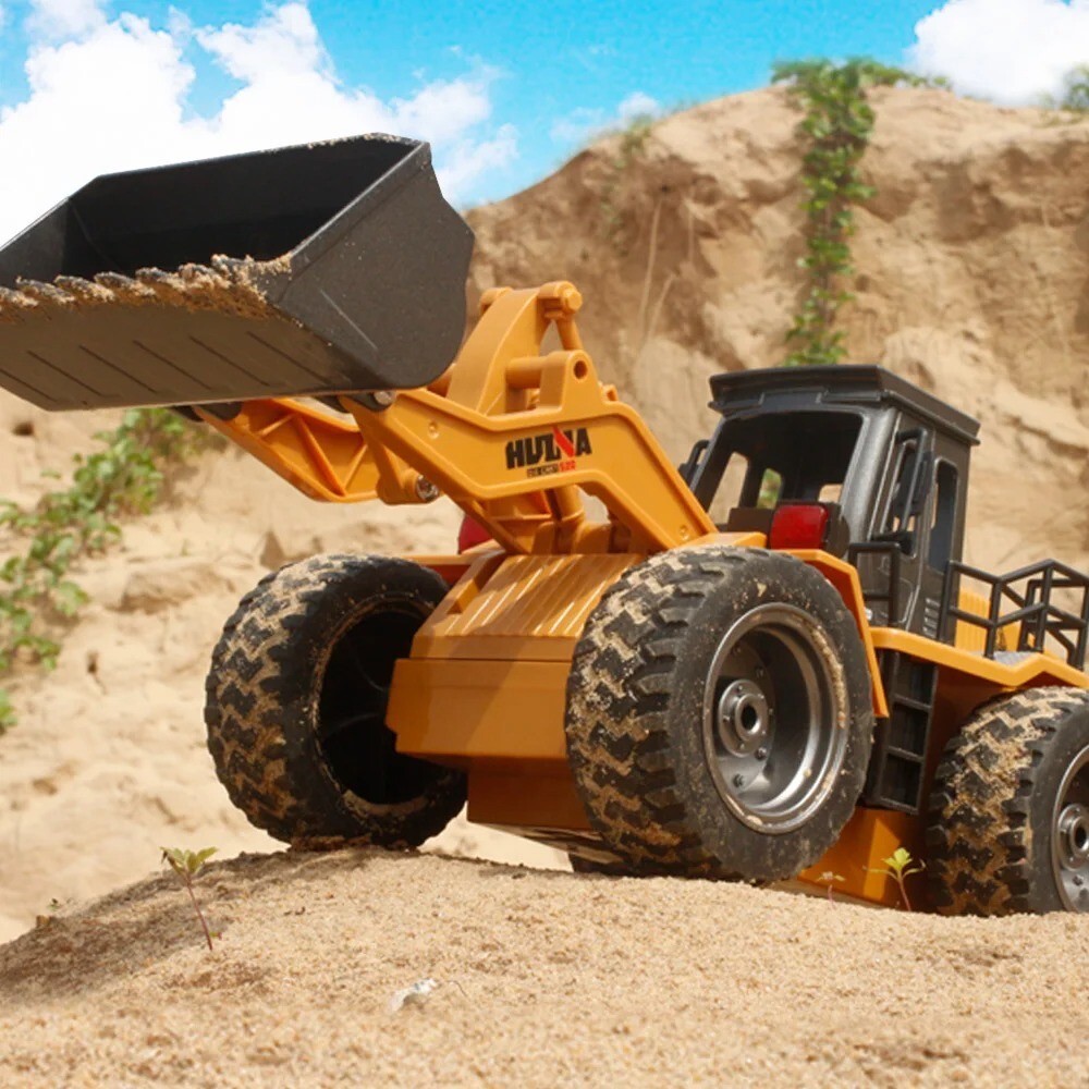 Huina 520 1:18 RC Tractor Shovel Toy Forklift Truck Engineering Car